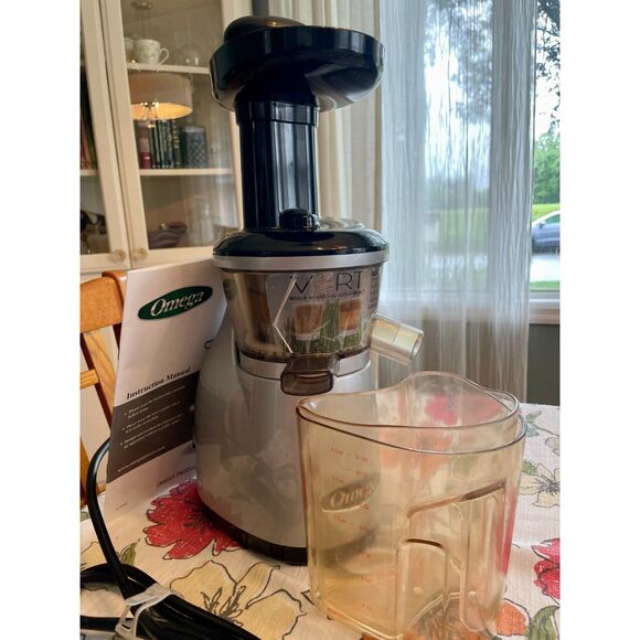 Omega Vert Juicer  VRT350 - Picture 1 of 6